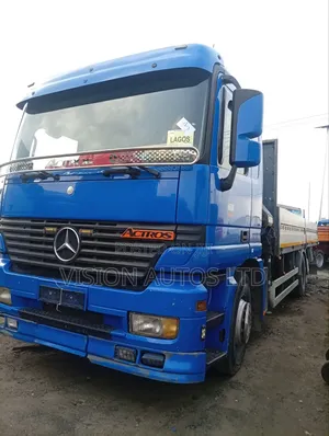 Hiab Actros
