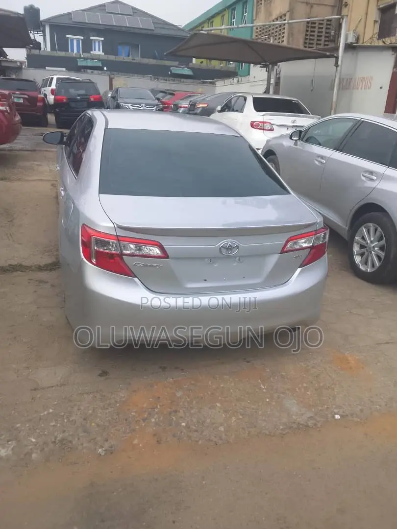 Toyota Camry 2014 Silver