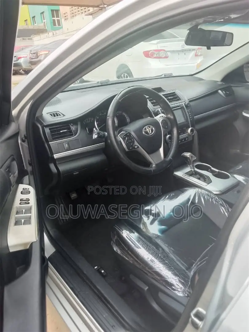 Toyota Camry 2014 Silver