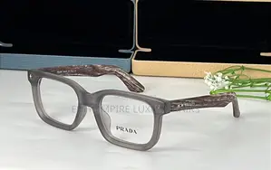 Top Quality Prada Glasses