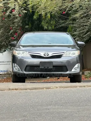 Toyota Camry LE 4dr Sedan (2.5L 4cyl 6A) 2014 Gray