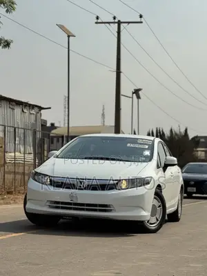 Honda Civic 2013 White