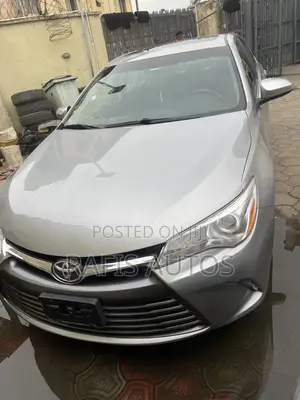 Toyota Camry XLE 4dr Sedan (2.5L 4cyl 6A) 2017 Silver