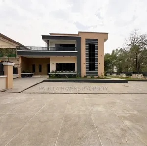 5bdrm Duplex in Apo District for sale