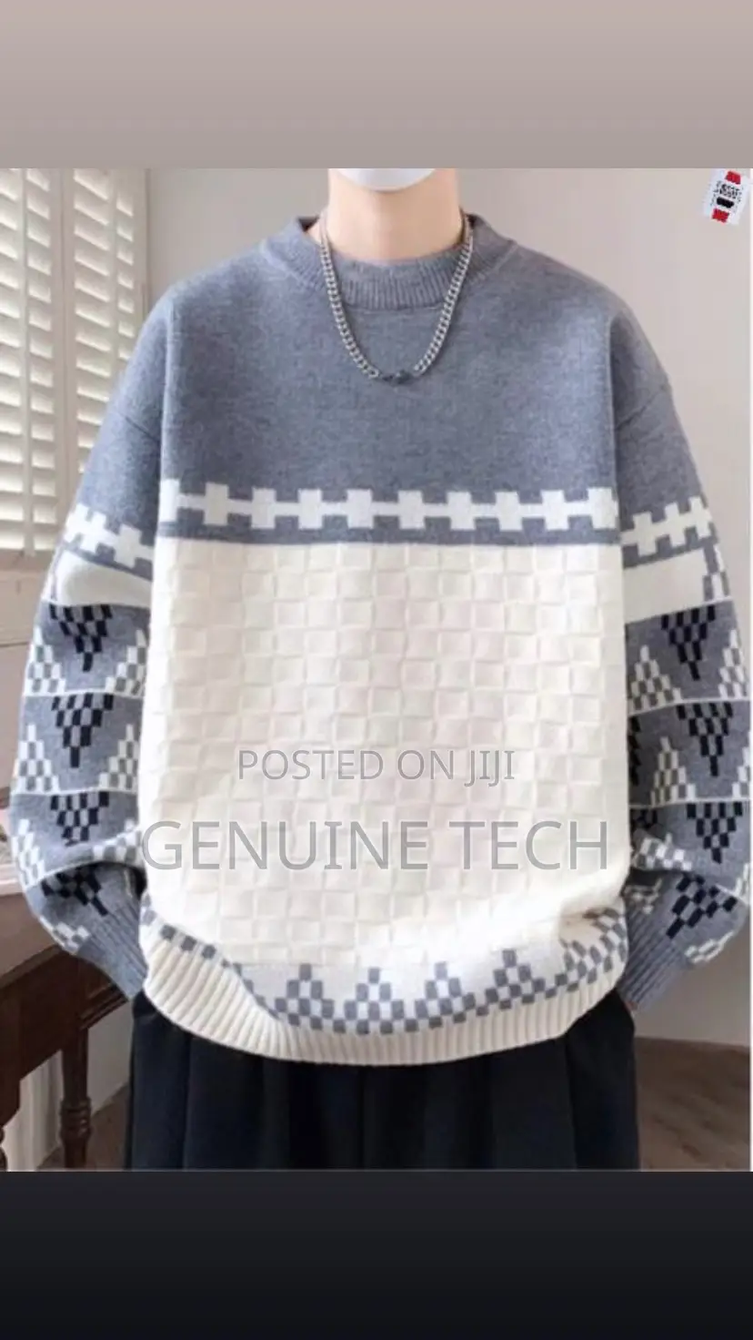 Cardigan/Sweatshirt