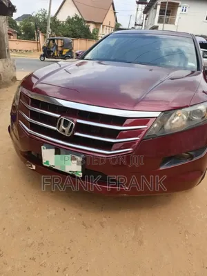 Honda Crosstour 2011 Red
