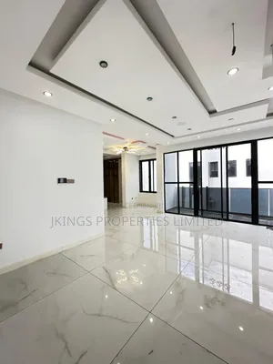 4bdrm Duplex in Medina Estate for sale