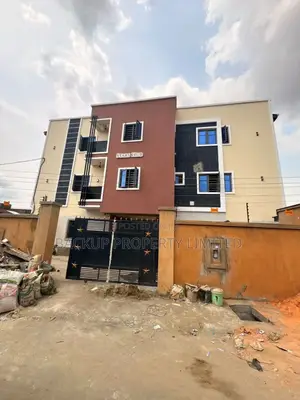 Studio Apartment in Shomolu / Shomolu for sale