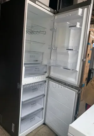 Samsung Inverter 373 LTRS Uk Used Refrigerator Wit Water Dispenser