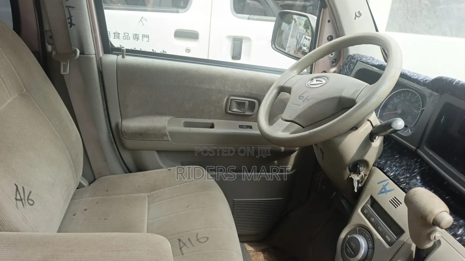 Daihatsu Hijet 2020 White