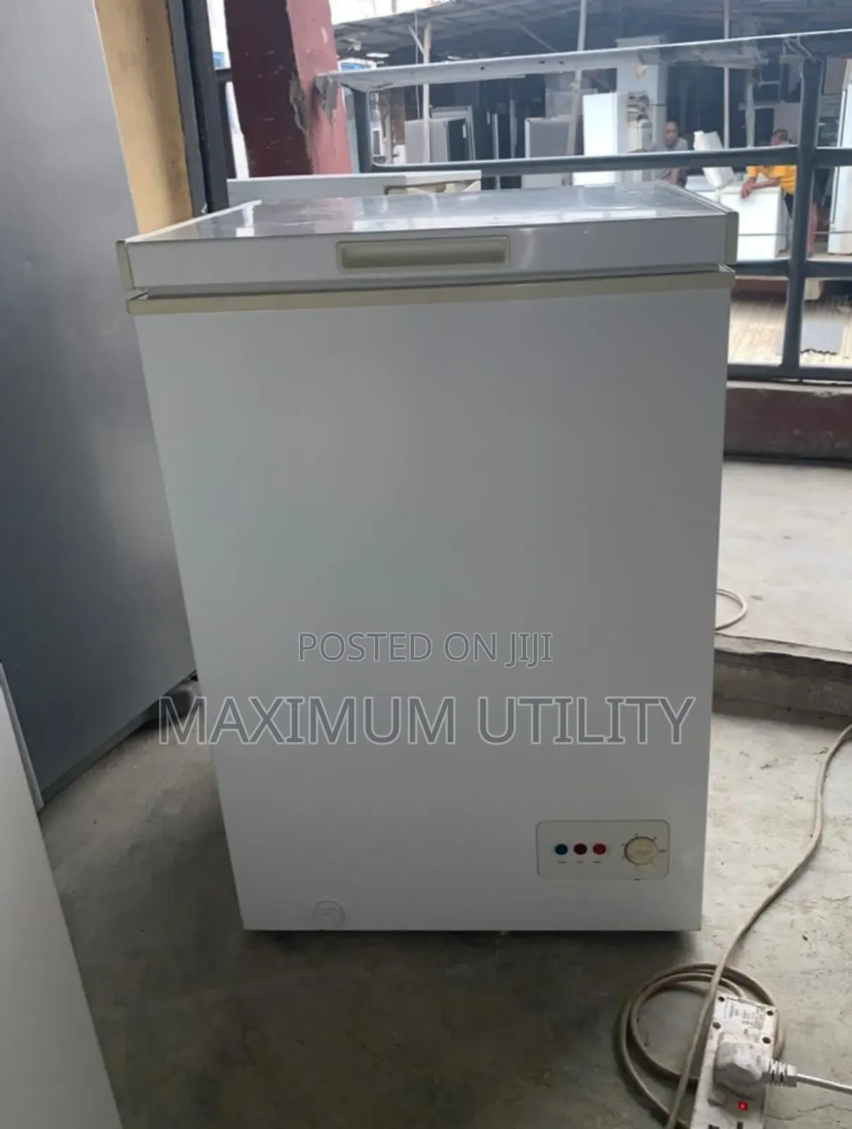 Curry's Essential 100 LTRS Uk Used Step Down Very Active Chest Freezer