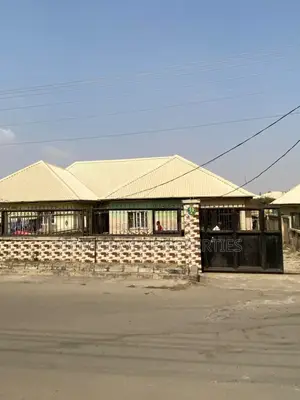 3bdrm Bungalow in Kubwa for sale