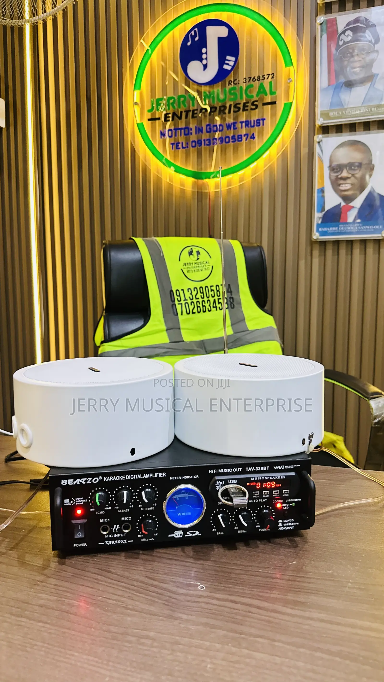 Surface Mounted Speakers With Powered Amplifier
