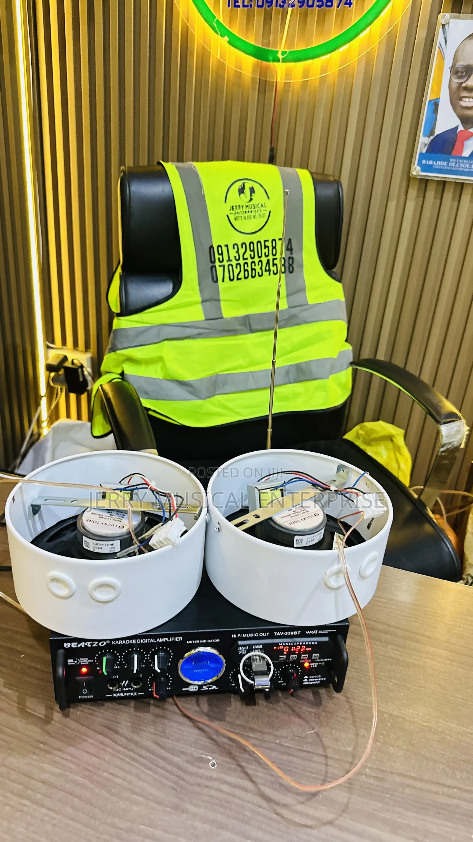 Surface Mounted Speakers With Powered Amplifier