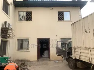 Shop Space or Office Space Up an Down