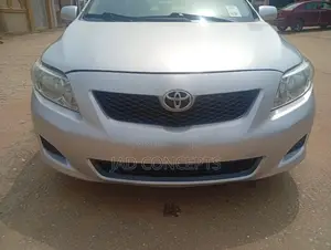 Toyota Corolla 2010 Silver