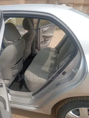 Toyota Corolla 2010 Silver
