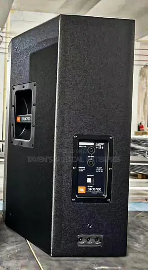JBL Srx715 2way Loudspeakers.