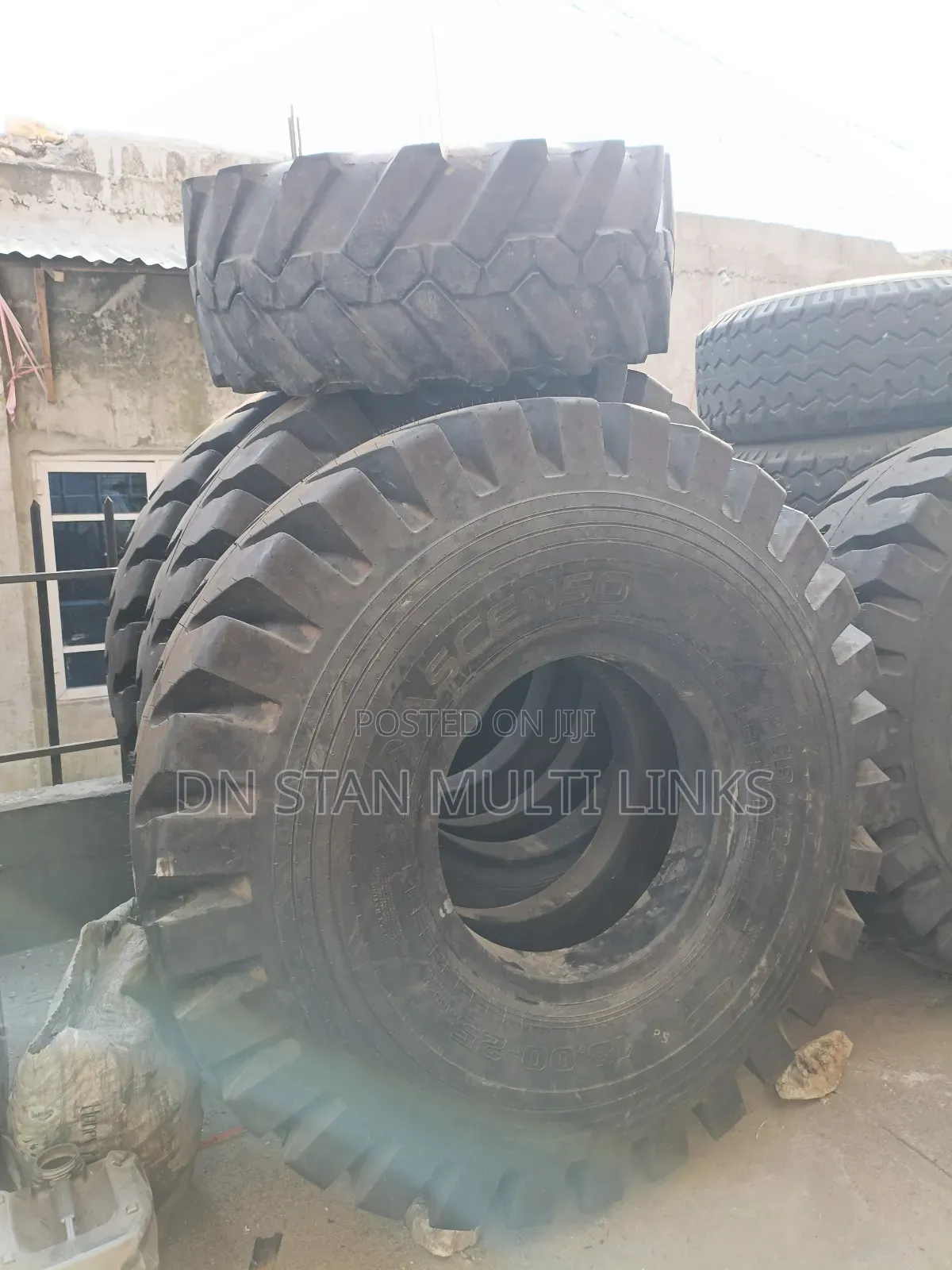Payloader Tires 18-00-25