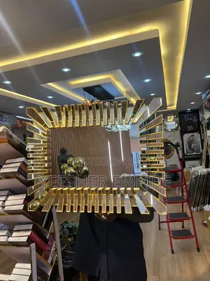 Elegant 3d Console Mirror