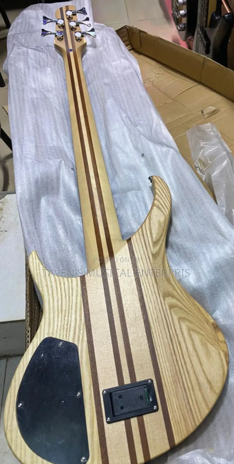 Magna Five Strings Electric Bass Guitar