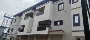 4bdrm Penthouse in Ajao Estate, Airport Road / Oshodi for sale