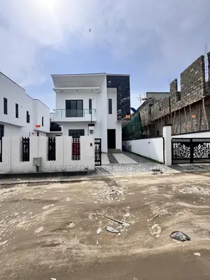 5bdrm Duplex in Ikota for sale