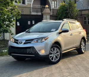 Toyota RAV4 Limited 4dr SUV AWD (2.5L 4cyl 6A) 2015 Gray