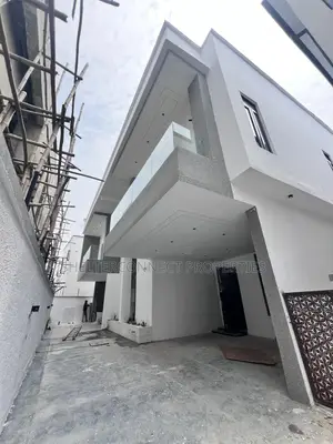 4bdrm Duplex in Ikota for sale