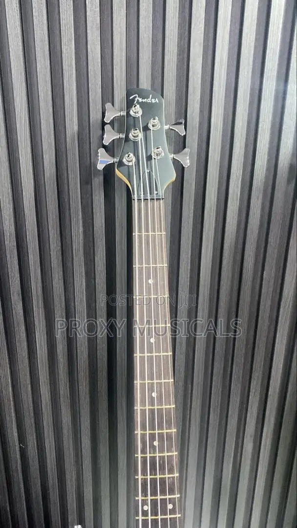 Fender 5strings Active Bass Guitar