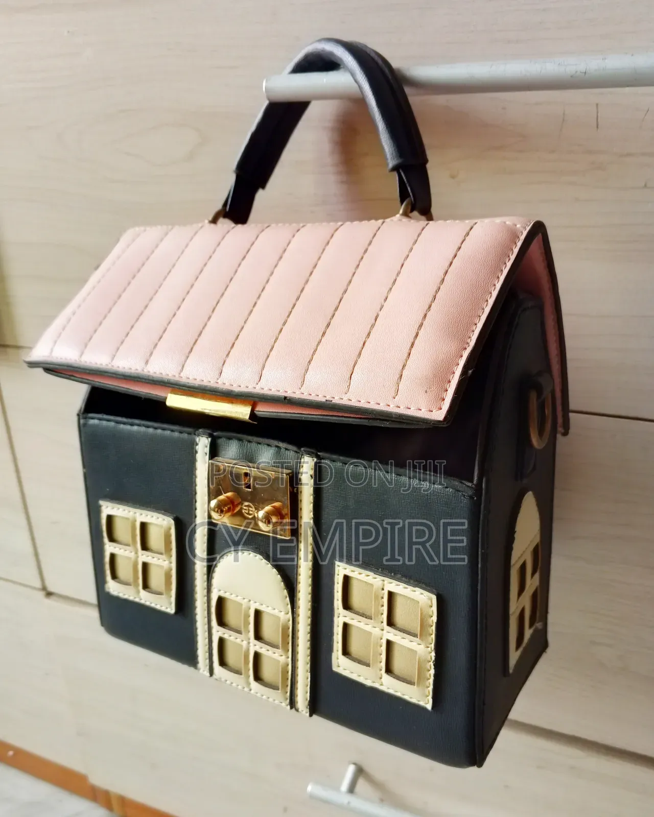 The Hearthstone Handbag