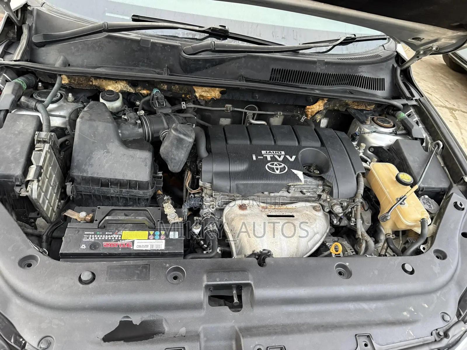 Toyota RAV4 2010 Silver