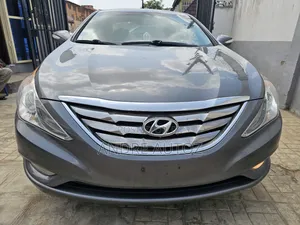 Hyundai Sonata Limited 2.0T Sedan (2.0L 4cyl 6A) 2013 Gray