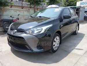 Toyota Yaris 2018 Black