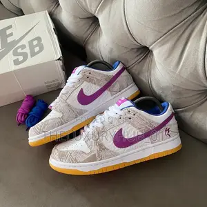 Nike Sb Dunk Unisex Sneakers