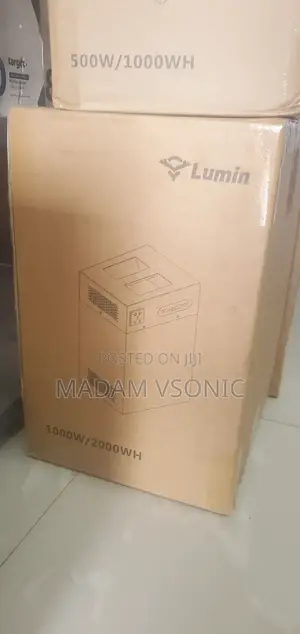 Lumin 2000w Solar Generator