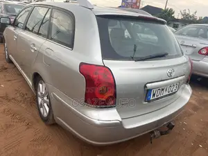 Toyota Avensis 2005 Silver