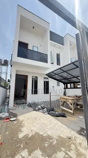 4bdrm Townhouse/Terrace in Sangotedo for sale
