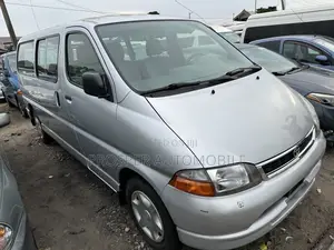 Toyota HiAce 2006 Grey