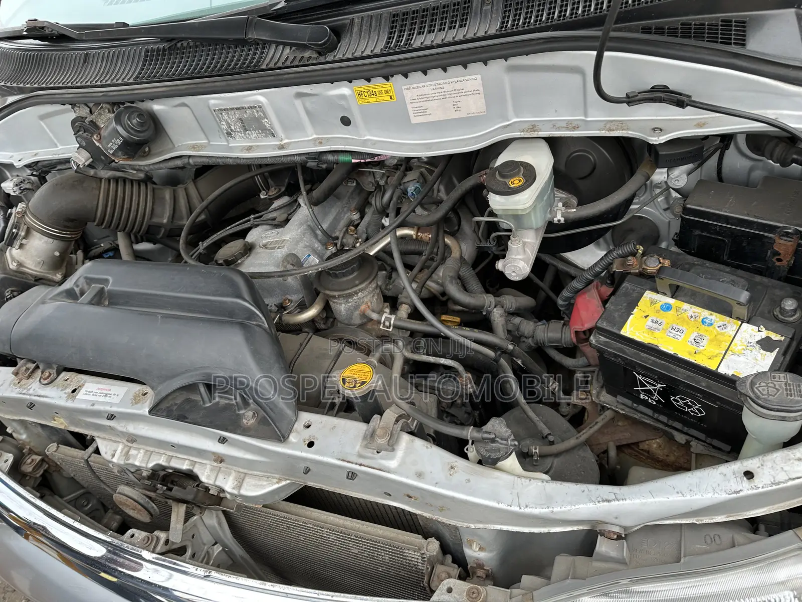 Toyota HiAce 2006 Grey