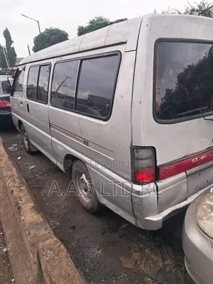Mitsubishi Delica 2011 Silver