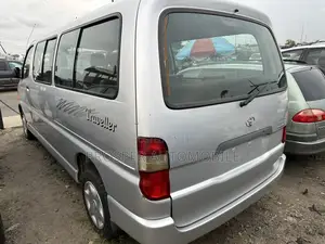 Toyota HiAce 2006 Grey
