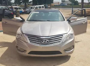 Hyundai Azera 3.3L 2013 Gold
