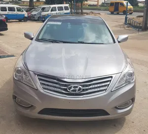 Hyundai Azera 3.3L 2013 Gold
