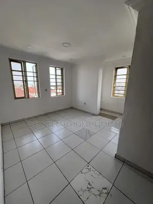 3bdrm Shared Apartment in Southern View Estate, Chevron for rent