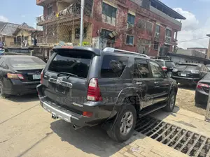 Toyota 4-Runner Limited V8 2007 Gray