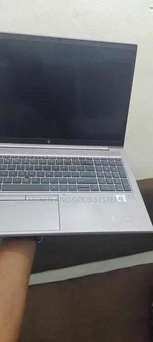 Laptop HP ZBook Firefly 15 G7 16GB Intel Core I7 SSD 512GB