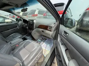 Toyota Sienna XLE AWD 2006 Gray