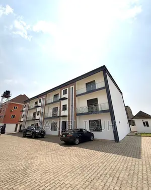 5bdrm Townhouse/Terrace in Jahi for sale