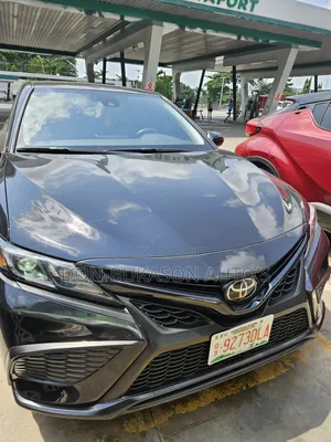 Toyota Camry SE 2022 Black